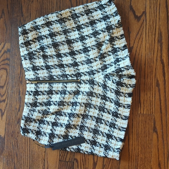 House of Harlow from Revolve houndstooth tweed shorts.tweed shorts. NWT Sz 12 - Picture 5 of 7